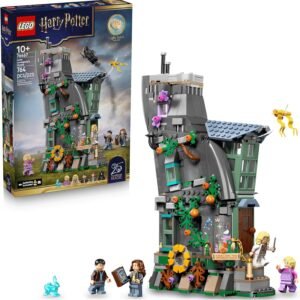 LEGO Harry Potter Luna Lovegood’s House Building Toy for Girls & Boys - Pretend Play & Display Book Shelf or Bedroom Decor for Kids, Ages 10+ - W/Luna's Hare Patronus - Gift Idea for Birthdays - 76467